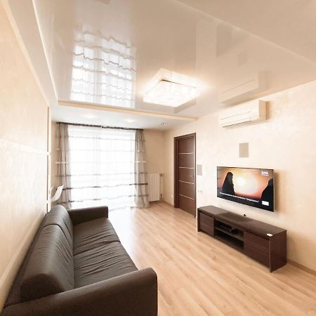 2-Bedroom Apartment Most City Area, Ekaterynoslav Square Dnipro Exterior foto